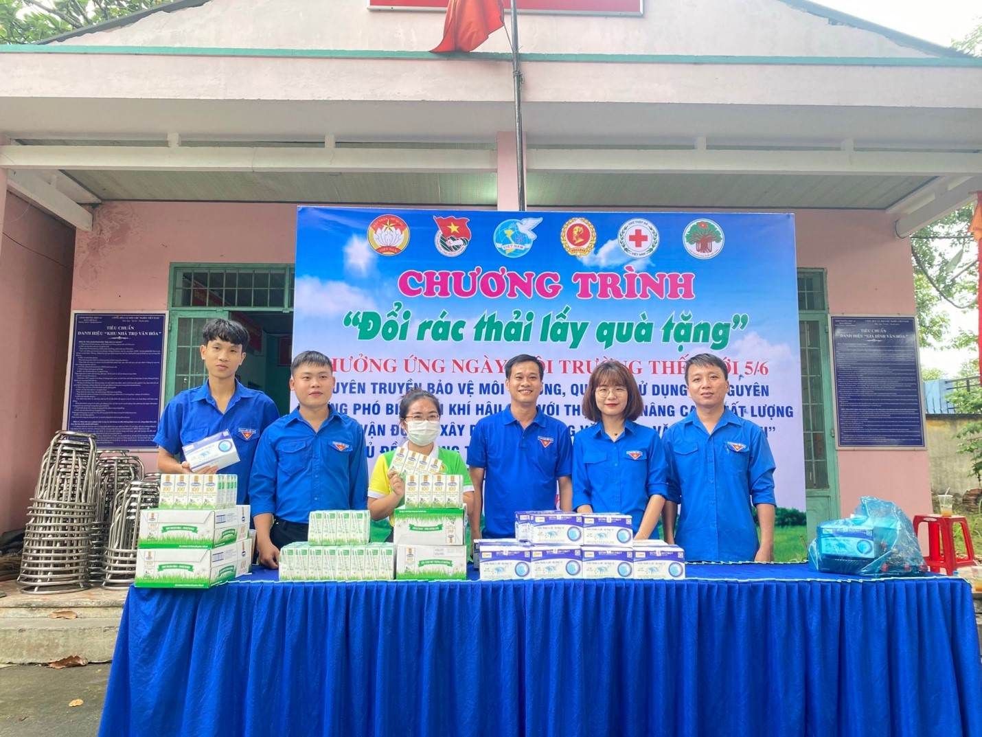 CHƯƠNG TRÌNH “ĐỔI RÁC THẢI LẤY QUÀ TẶNG” HƯỞNG ỨNG NGÀY MÔI TRƯỜNG THẾ GIỚI 5/6