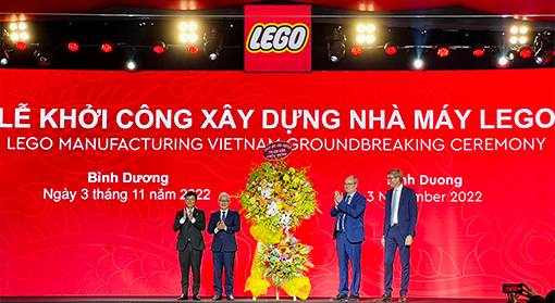 Lãnh đạo tỉnh chúc mừng Tập đoàn Lego (Đan Mạch) khởi công dự án tại KCN VSIP III, TX.Tân Uyên, Bình Dương