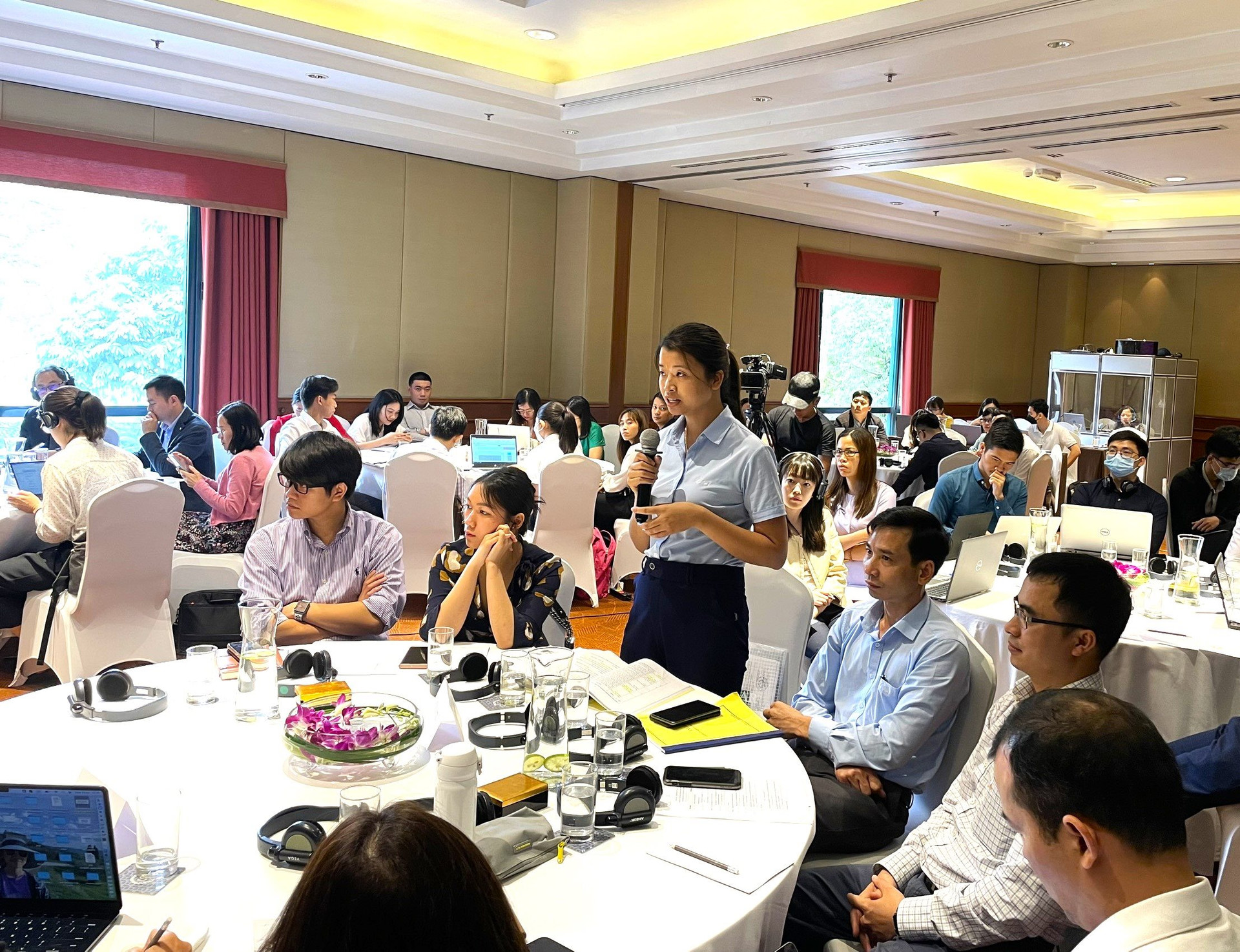 Các đại biểu trao đổi, thảo luận nhằm giải đáp các vướng mắc liên quan tới quy định kiểm kê phát thải trong lĩnh vực chất thải