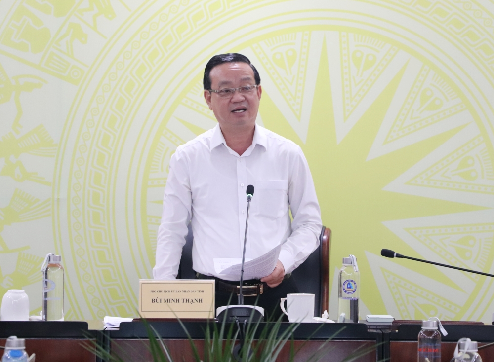 Phó Chủ tịch UBND tỉnh Bùi Minh Thạnh phát biểu kết luận cuộc họp