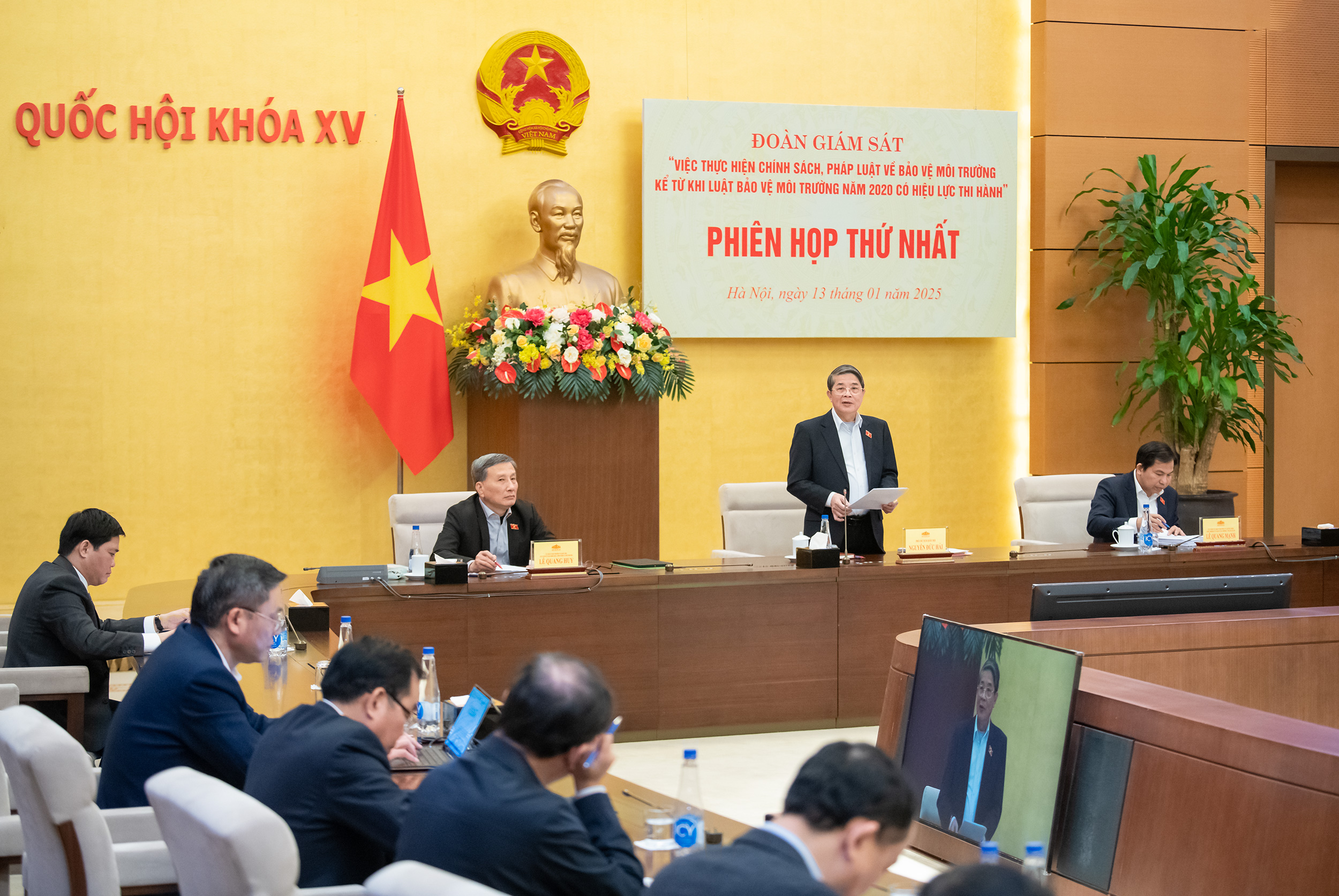 Phó Chủ tịch Quốc hội Nguyễn Đức Hải phát biểu kết luận Phiên họp.