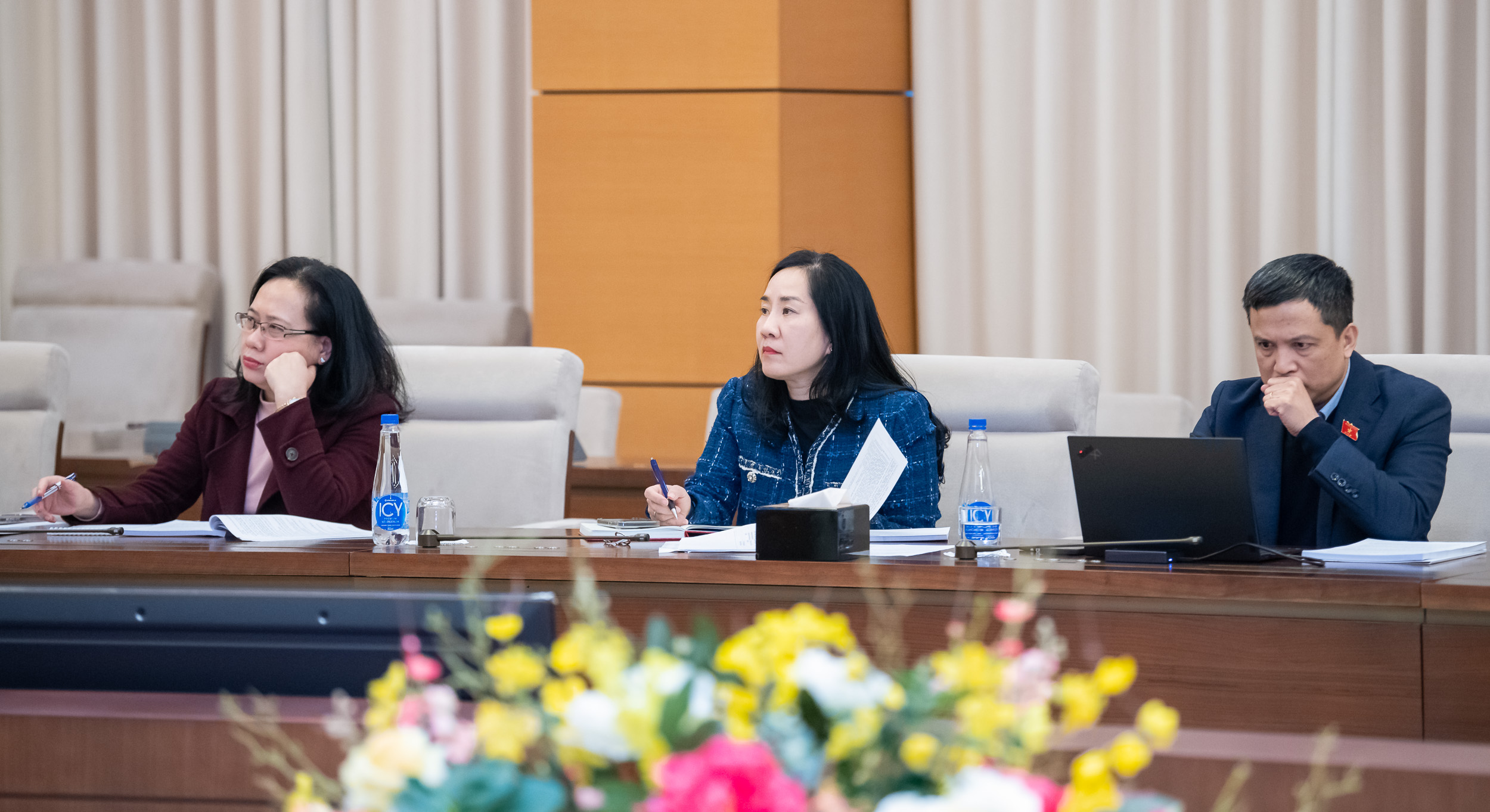 Toàn cảnh Phiên họp