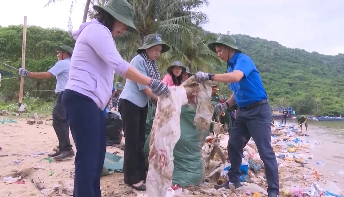 Chống ô nhiễm nhựa: Việt Nam chủ động, tiên phong