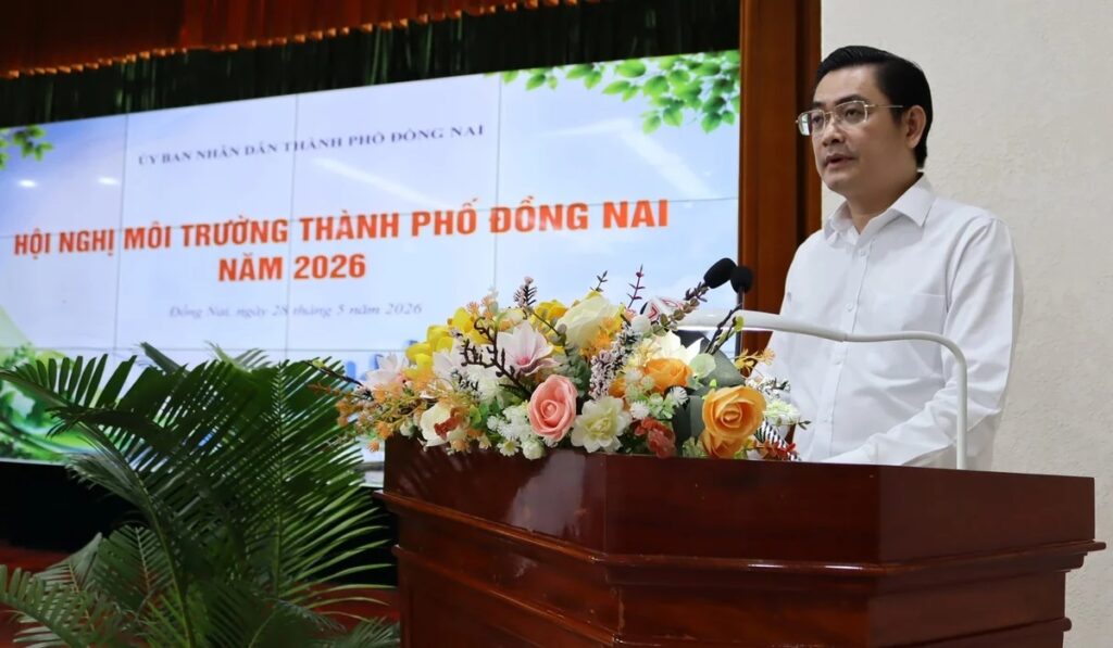 Ông Trần Trọng Toàn - Phó Giám đốc Sở Nông nghiệp và Môi trường Thành phố Đồng Nai báo cáo tại Hội nghị. Ảnh: Tường Tú.