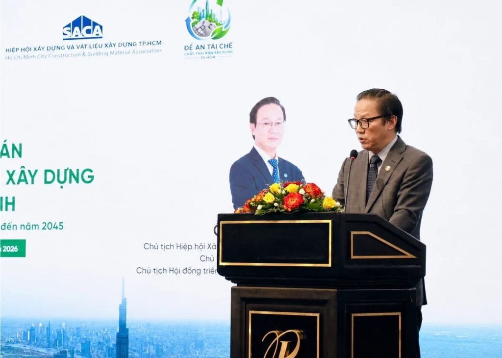 Ông Đinh Hồng Kỳ - Chủ tịch Hiệp hội Xây dựng và Vật liệu xây dựng TP.HCM (SACA) cho rằng dưới góc độ kinh tế tuần hoàn, rác thải xây dựng là tài nguyên thứ cấp có giá trị. Ảnh: Hà Linh.