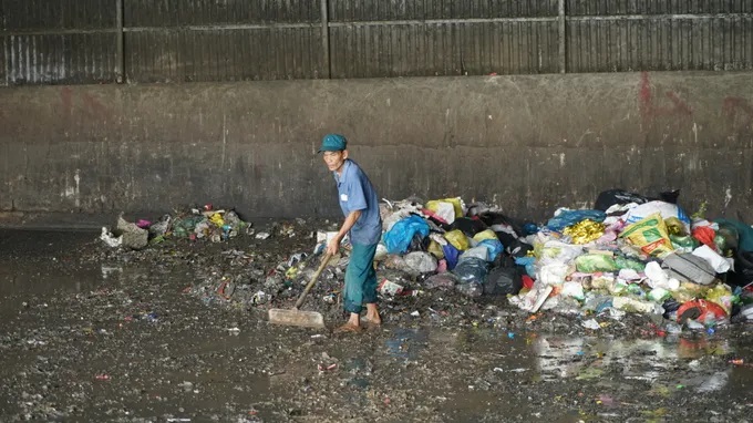 Thấp thỏm vì bãi trung chuyển rác ô nhiễm